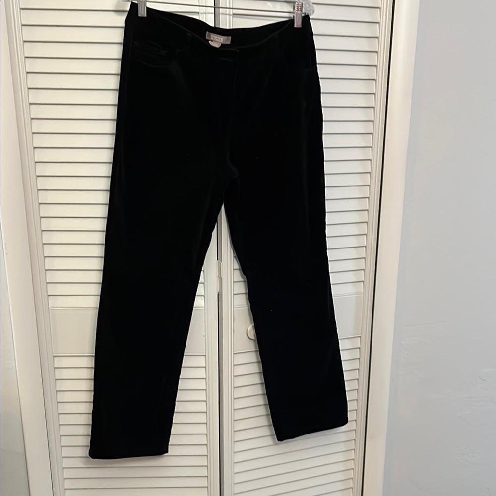 Chico’s Women’s Black Velvetine Jeans. Chicos Size 2